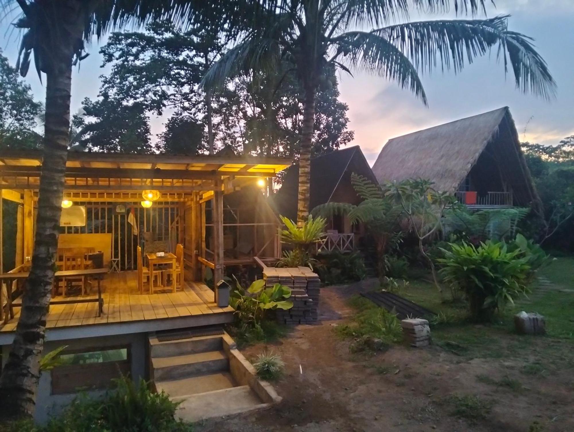 Girang Rinjani Bungalows Tetebatu Esterno foto